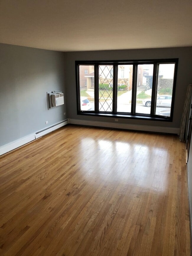 Building Photo - 312 Yates Ave