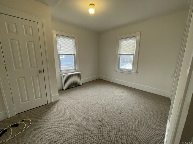 Foto del edificio - 108 Davison Ave