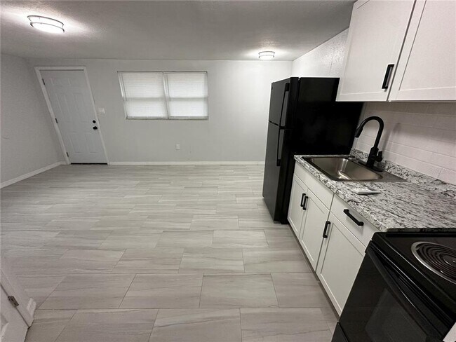 Foto del edificio - 13809 N 20th St
