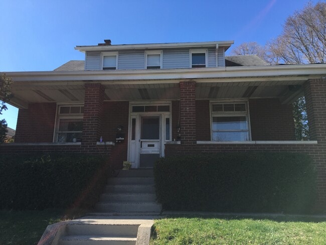 967 - 967 House