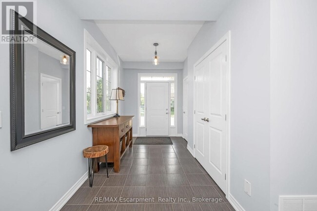 Building Photo - 2295 Natasha Cir