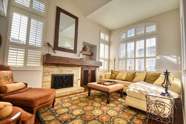 Building Photo - Beautiful Furnished Home in Carlsbad