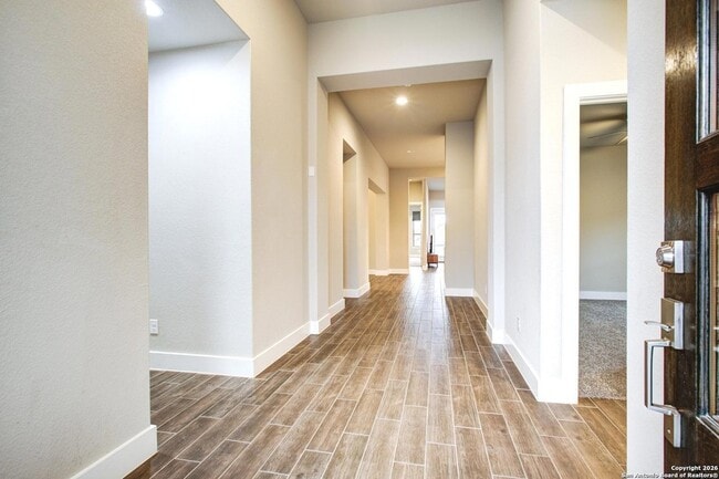 Building Photo - 1038 Cadogan Squire