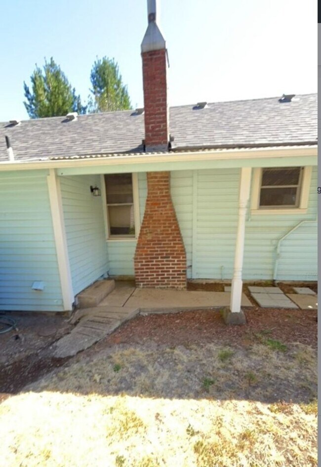 Foto del edificio - SMALL COTTAGE LIKE HOME IN DESIRABLE WEST SALEM