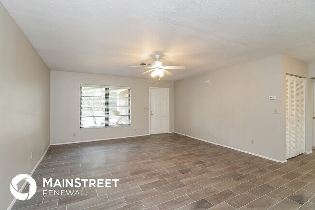 Building Photo - 141 Loyola Rd