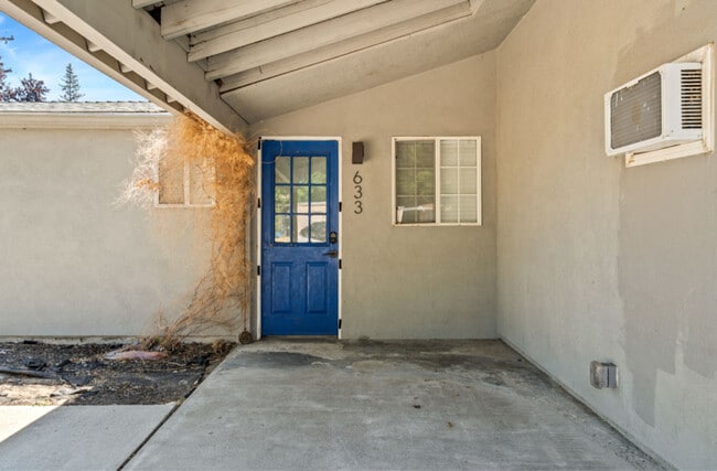 Building Photo - 633 F St