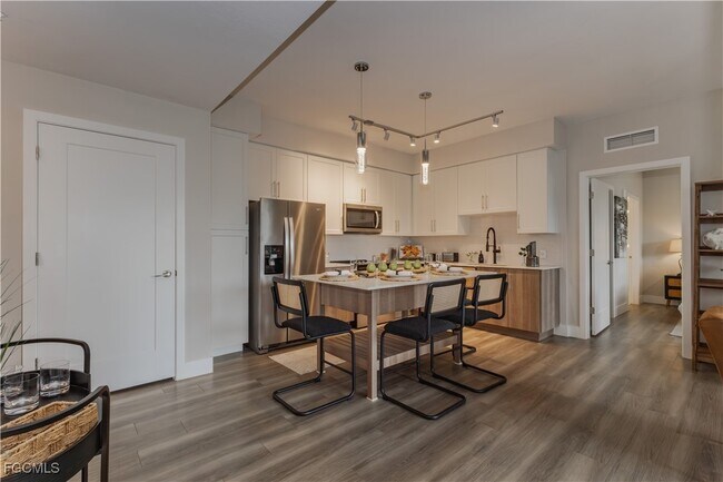 Building Photo - 9920 Portofino Vineyards Dr