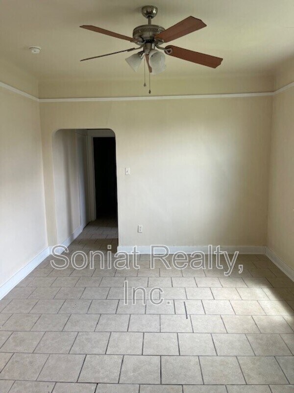 Building Photo - 2524 Acacia Street
