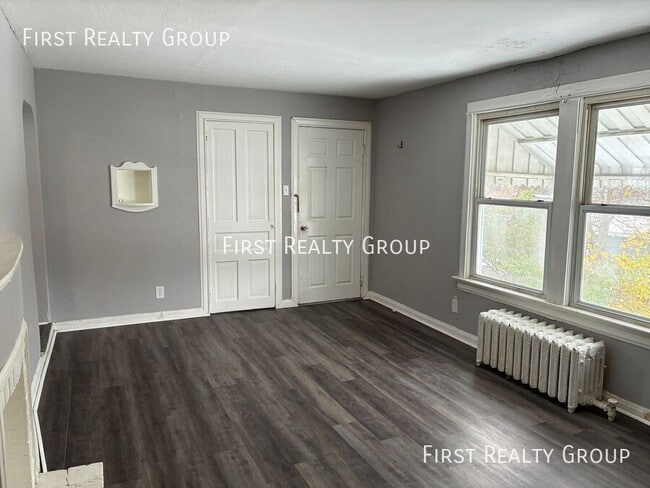 Building Photo - 908 Washington-Apt. C