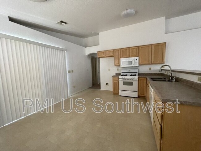 Foto del edificio - 2366 Parkside Dr