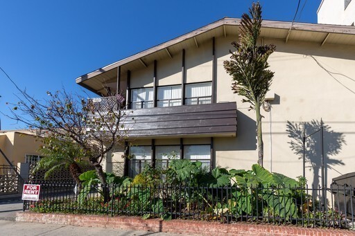 Building Photo - 1601 N Normandie Ave