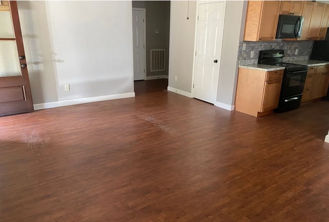 Photo - 2 BD/ 2 BA House