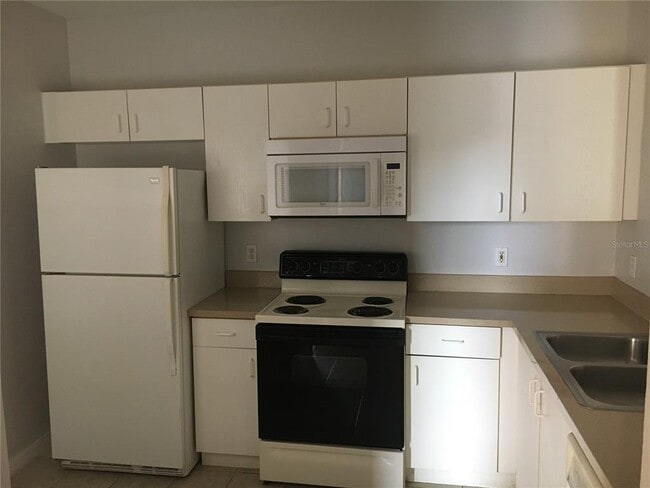 Building Photo - 533 Villa Del Sol Cir