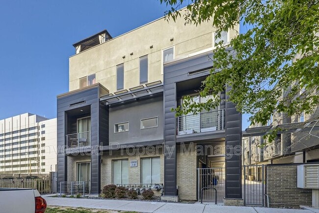 Building Photo - 1323 Elati St