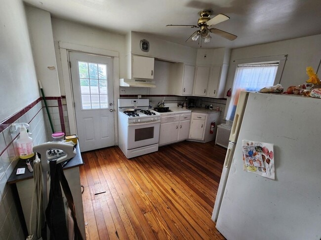Building Photo - 2310 Hoffer Ave