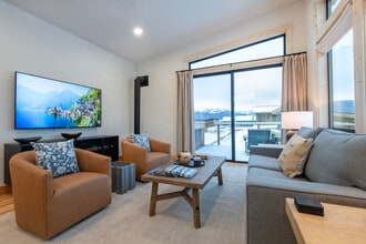 Building Photo - 3402 Alta Vista Dr
