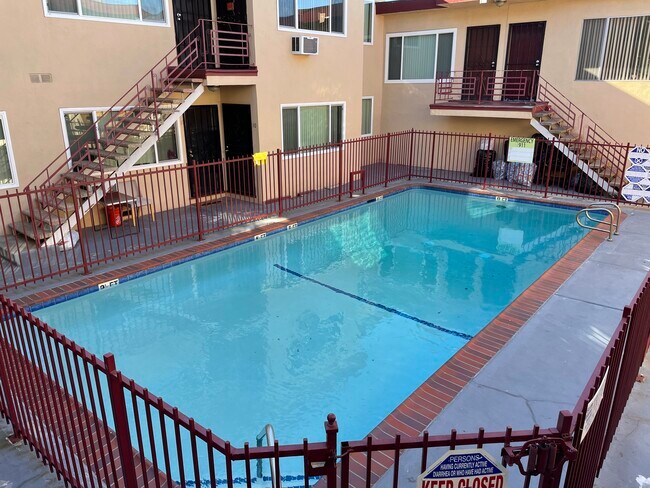 Foto del edificio - 721 Edgewood St