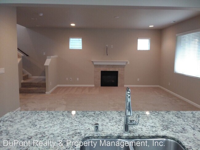 Building Photo - 3 br, 2.5 bath House - 8817 Jayden St NE