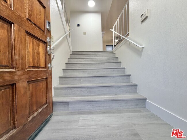 Foto del edificio - 31 Eastern Ave