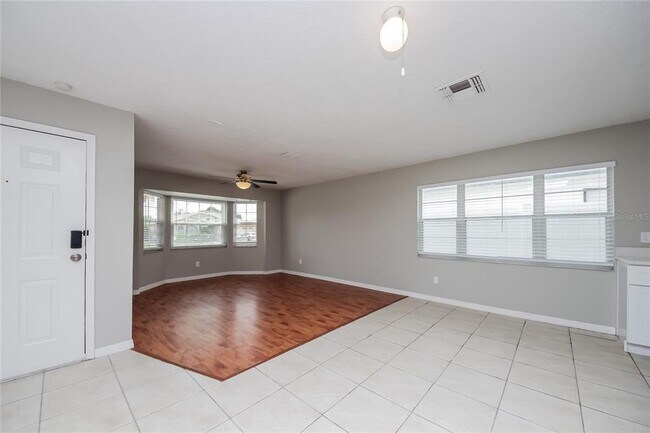 Building Photo - 4837 Jamaica Ln