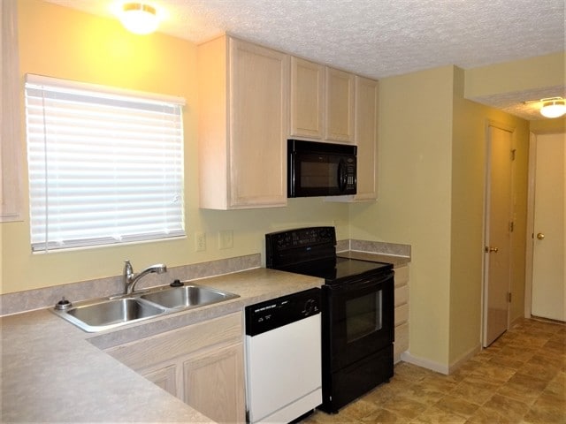 Building Photo - 2177 Margo Rd