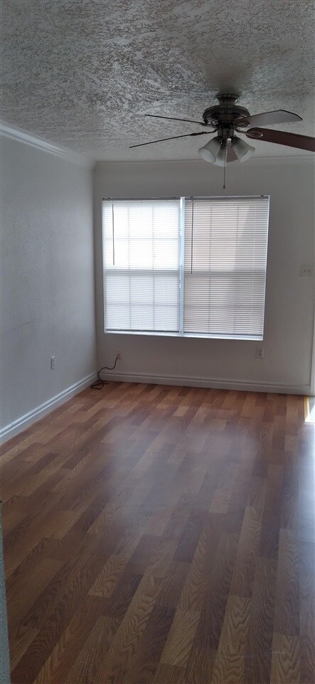 Foto del edificio - 1143 NW Ozmun Ave