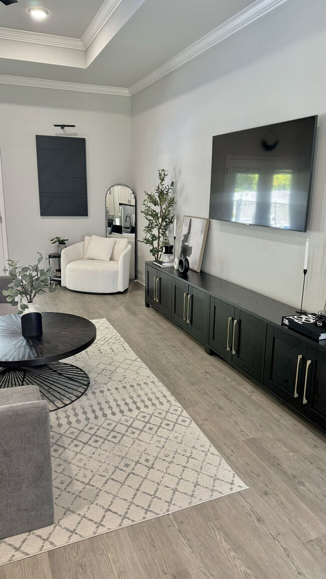 Building Photo - 2064 Constitution Dr