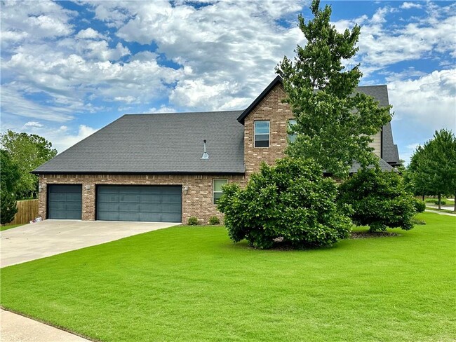 Building Photo - 5732 Dancing Rabbit Dr