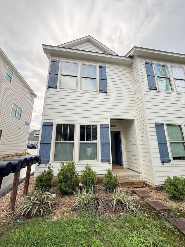 Photo - 1327 N. Bronough St.