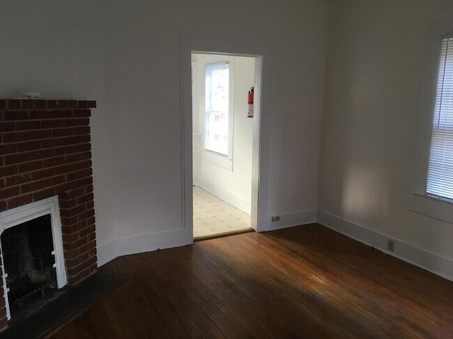 Foto del edificio - 1847 Devine St