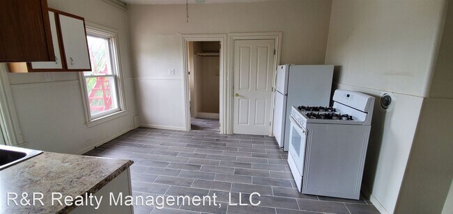 Foto del edificio - 106-108 Cottage St