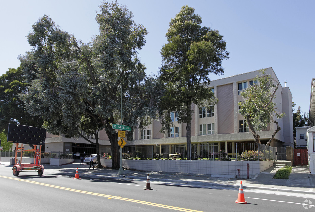 Building Photo - Lake Merritt Apartments