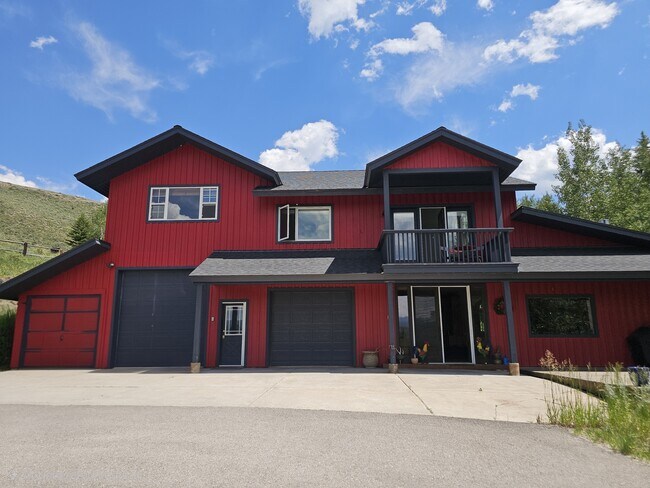 Foto del edificio - 6748 Henrys Rd