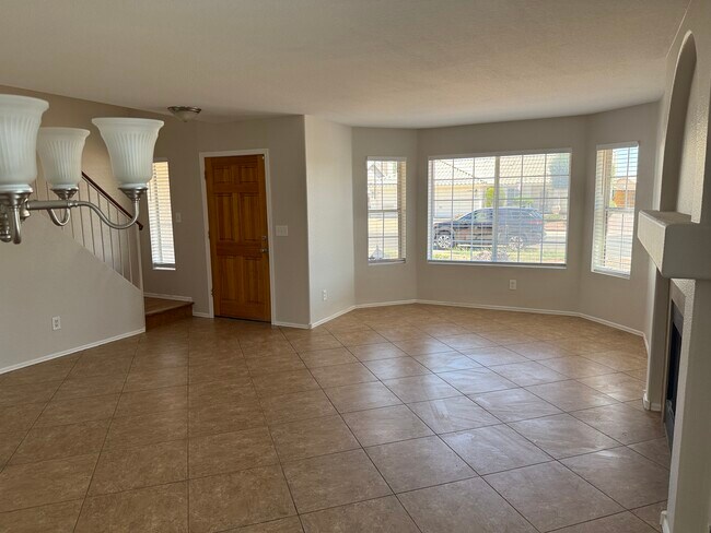 Foto del edificio - 8460 W Aster Dr