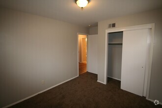 Building Photo - 203 E 57th Pl N