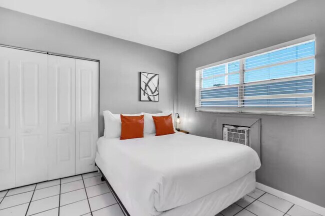 Foto del edificio - 138 SW 5th Ct