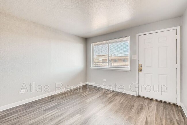 Foto del edificio - 2550 N Ogden St