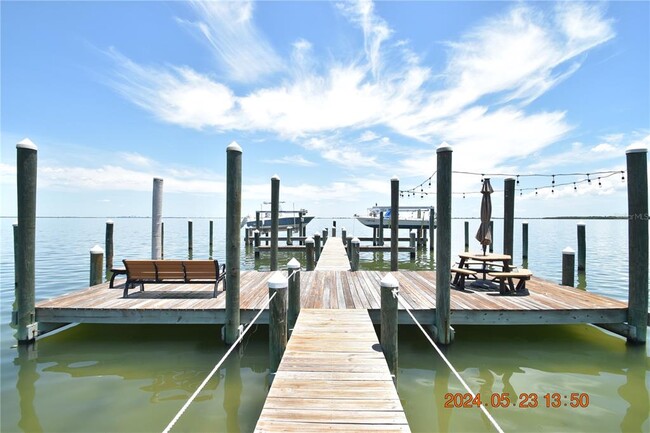 Building Photo - 413 S Bayshore Blvd