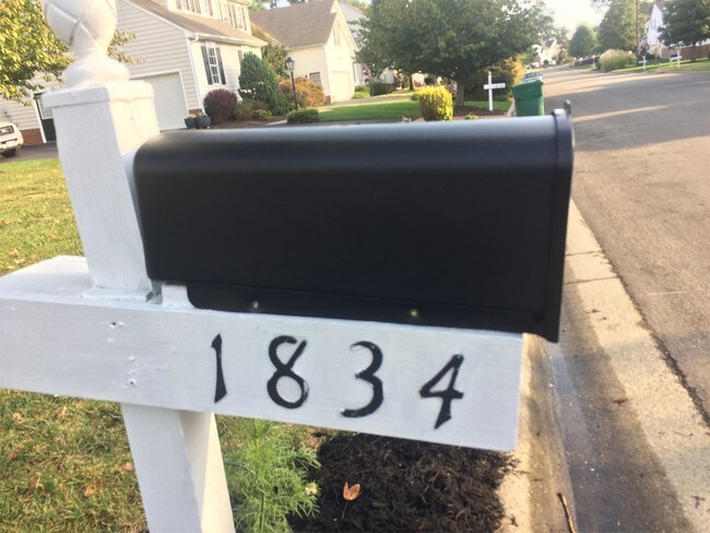 Foto del edificio - 1834 Rolfe Way