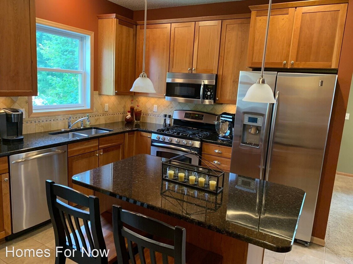 Primary Photo - 3 br, 2.5 bath House - 10738 Falling Water...