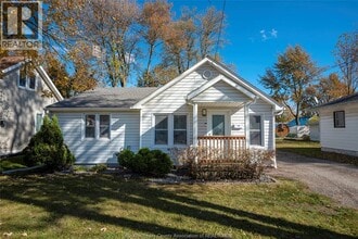 Building Photo - 183 Harvey St