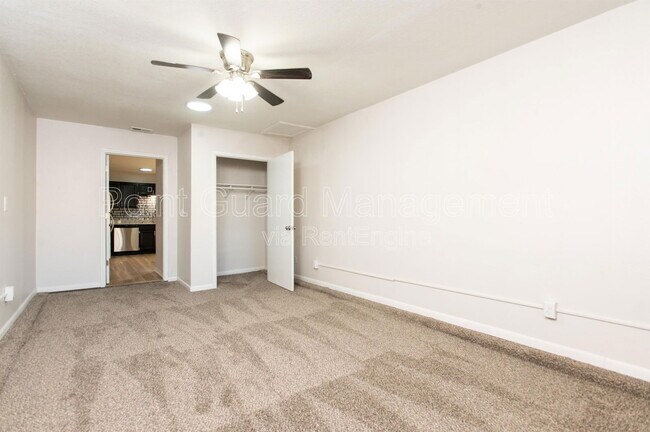Building Photo - 1527 E Fortuna St
