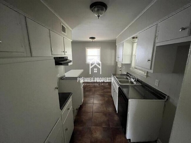 Foto del edificio - 3247 Boxdale St