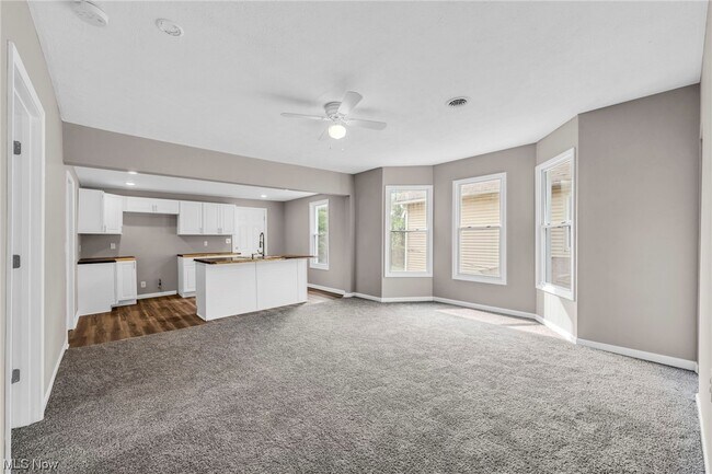 Foto del edificio - 3874 W 37th St