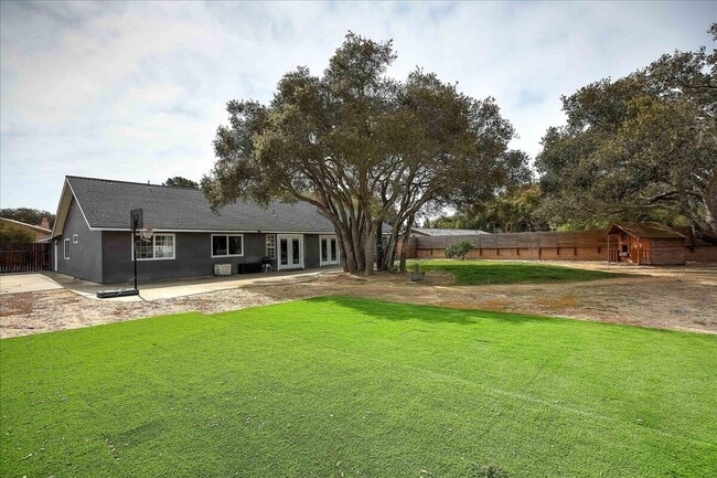 Building Photo - 3253 Courtney Dr