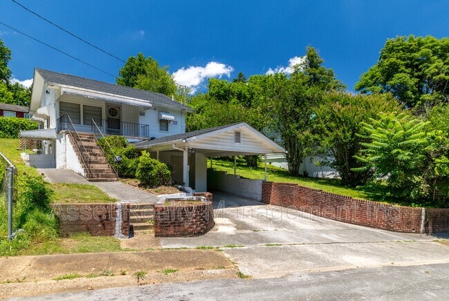 Foto del edificio - 102 Wainwright Rd