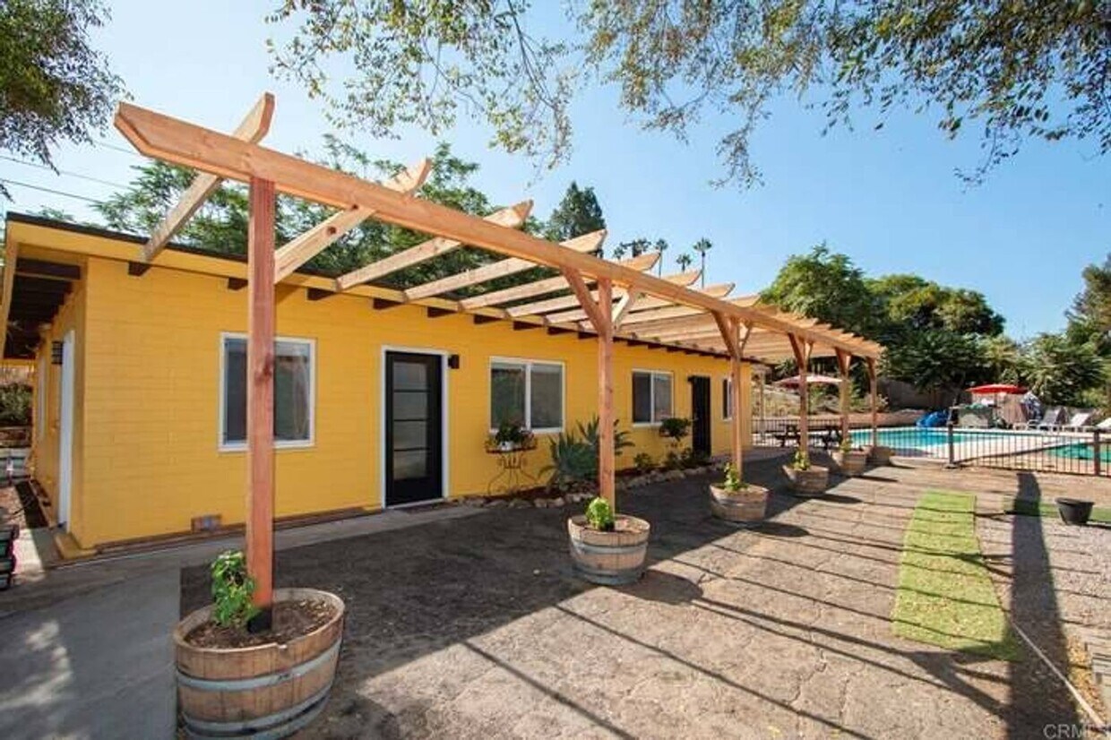 Primary Photo - Guajome 1 Bedroom 1 Bath plus office Space...