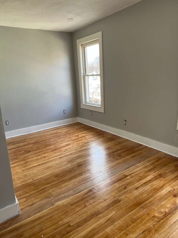 Foto del edificio - 165 Oxford St N