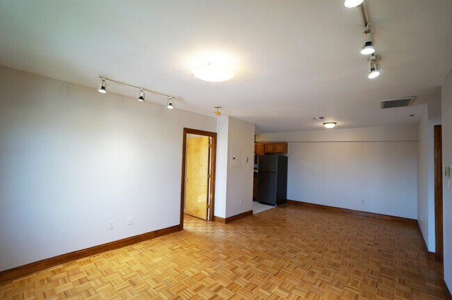 Foto del edificio - 84 Bloomfield St