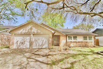 Building Photo - 13511 Brook Hollow Dr